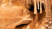 PICTURES/Caverns of Sonora - Texas/t_Flat Ended Stalagtites2.JPG